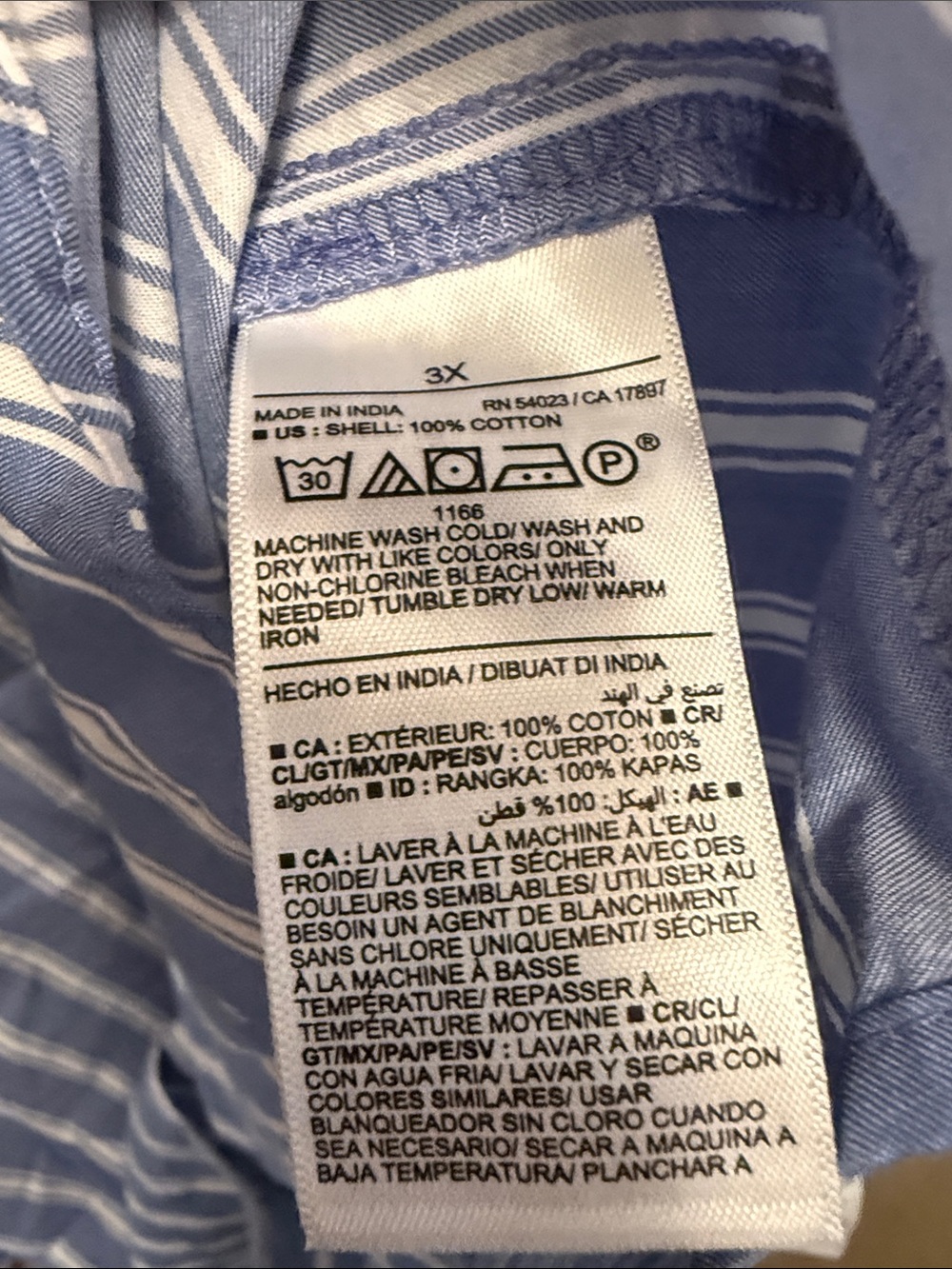 Old Navy Blue and White Striped Women's Button-Up Blouse - Picture 4 of 7